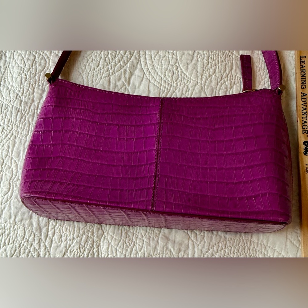 Leather Etienne Aigner Elegant Purple Crocodile-Embossed Shoulder Bag.